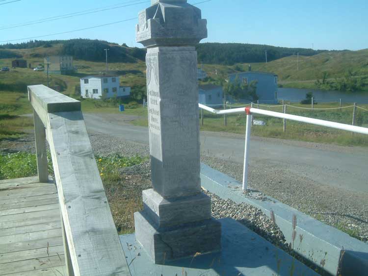 War memorial located in English Harbour, Newfoundland - Mmorial de Guerre, English Harbour, Terre-Neuve