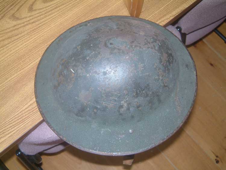 Helmet used during the First World War - Casque utilis dans la Premire Guerre Mondiale