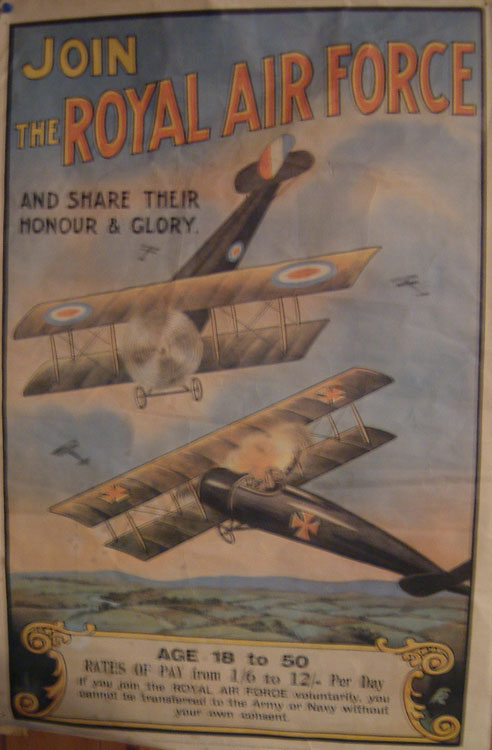 A poster used to recruit men into the Air Force - Une affiche utilise pour recrut des hommes dans lArme de lAir